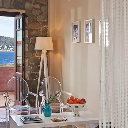 Angelina Boutique Escape